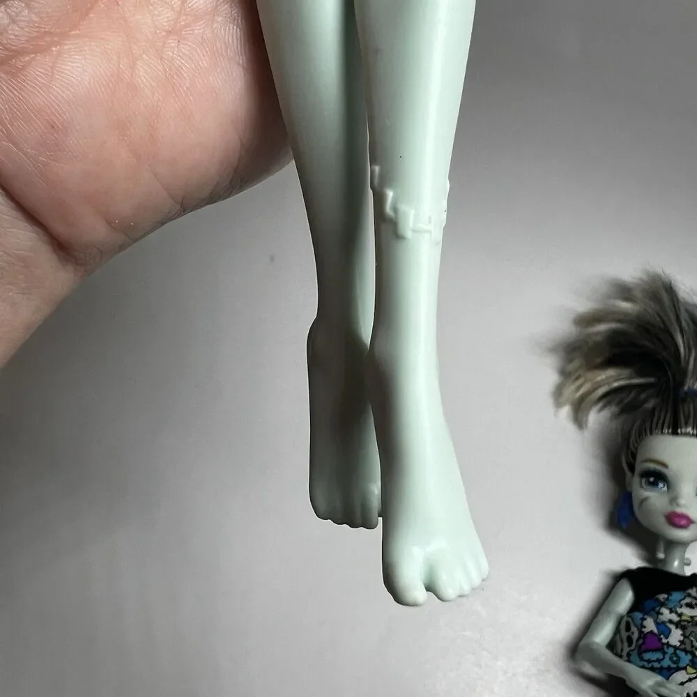 Monster High Frankie Stein Doll Lot 2 First Day of School Factory Error Misprint